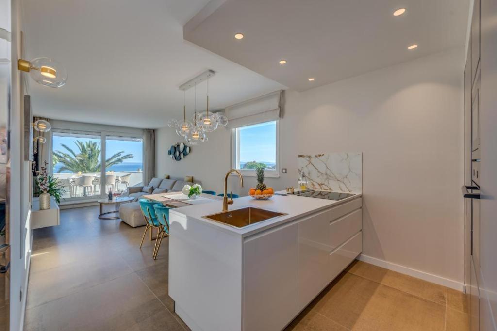 Beachfront Apartment Сплит Экстерьер фото