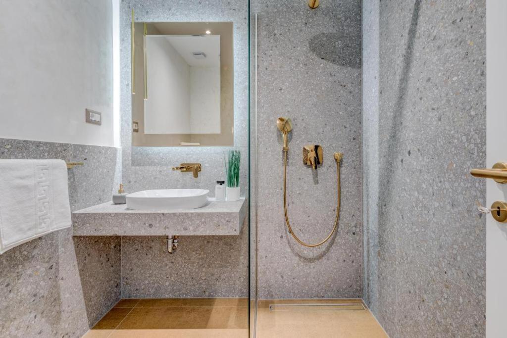 Beachfront Apartment Сплит Экстерьер фото